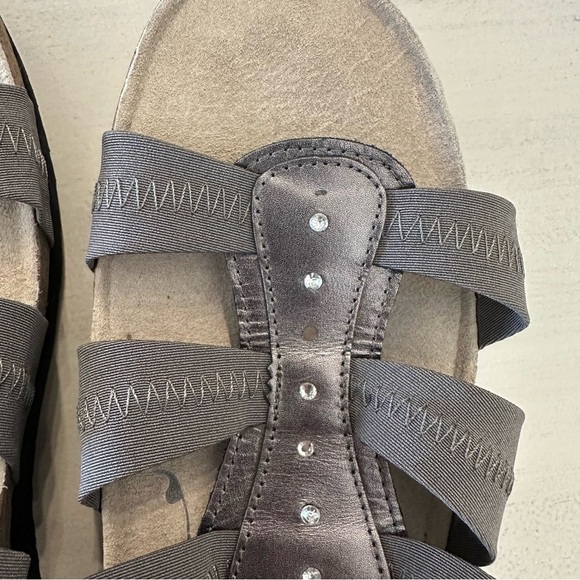 Skechers Memory Foam Women’s Pewter Slip On Textile/Leather Sandals Sz 10 GUC - Picture 5 of 11